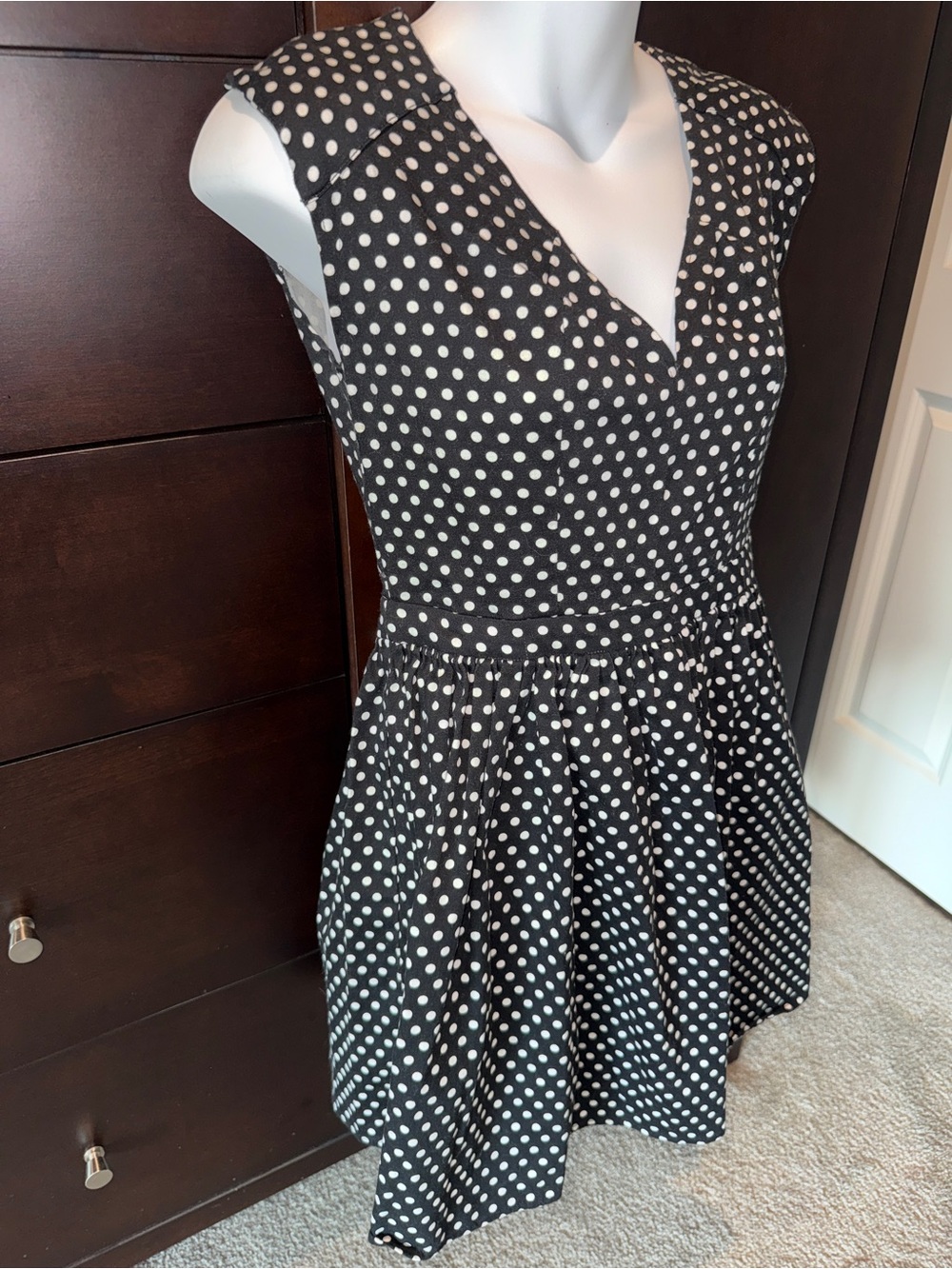 Needle & Thread Fit & Flare Sleeveless Black & White Polka Mini Dress, Small EUC
